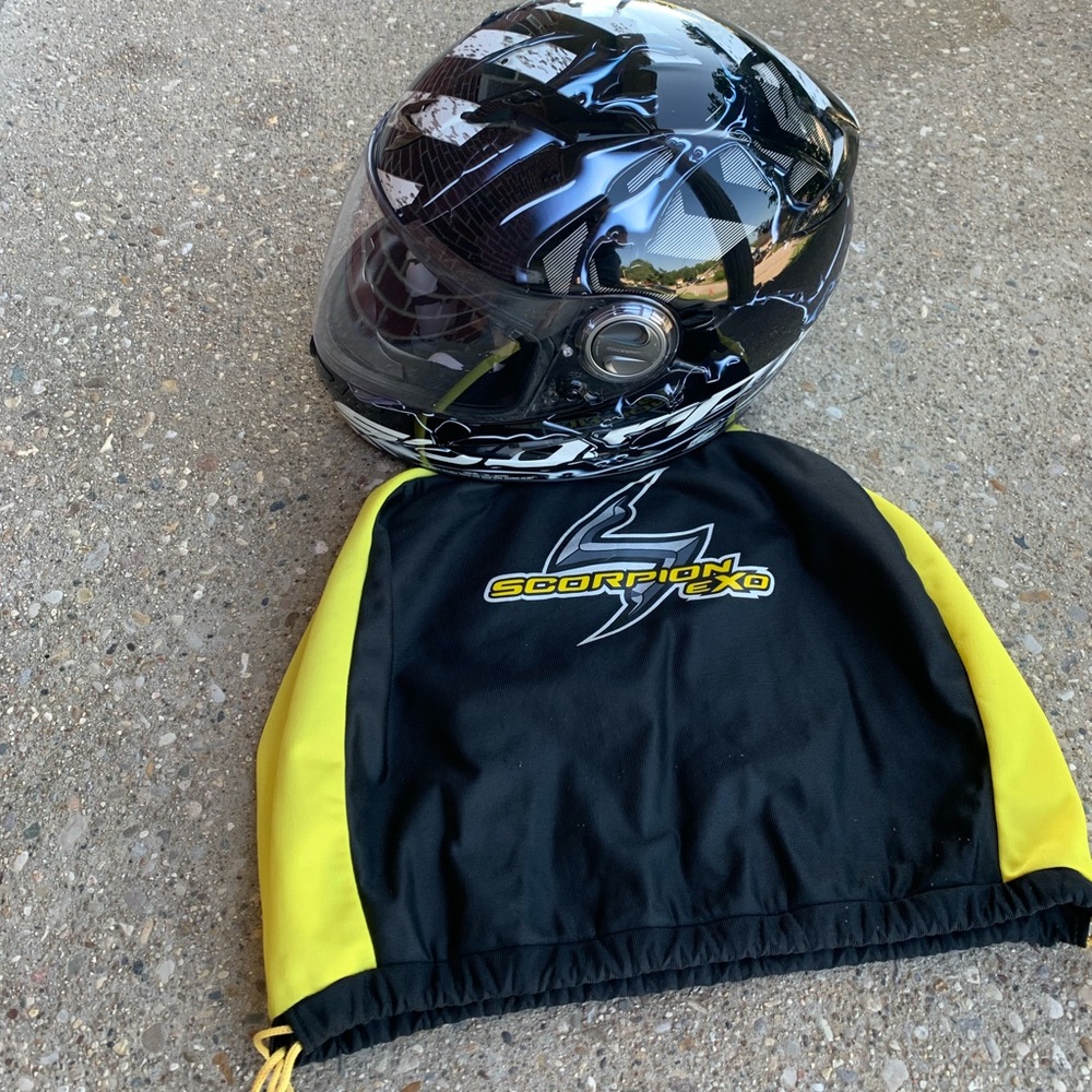 HELMET XXL - Scorpion EXO-500 motorcycle helmet.